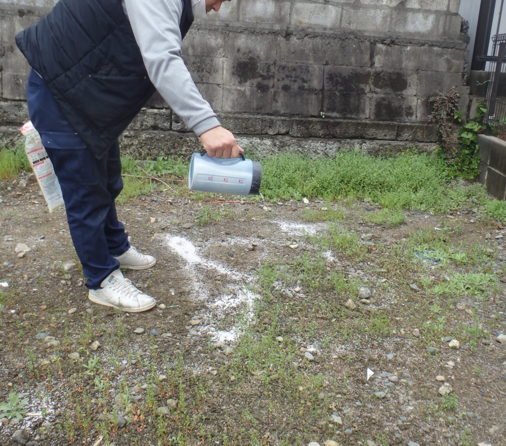 除草剤散布の様子その3